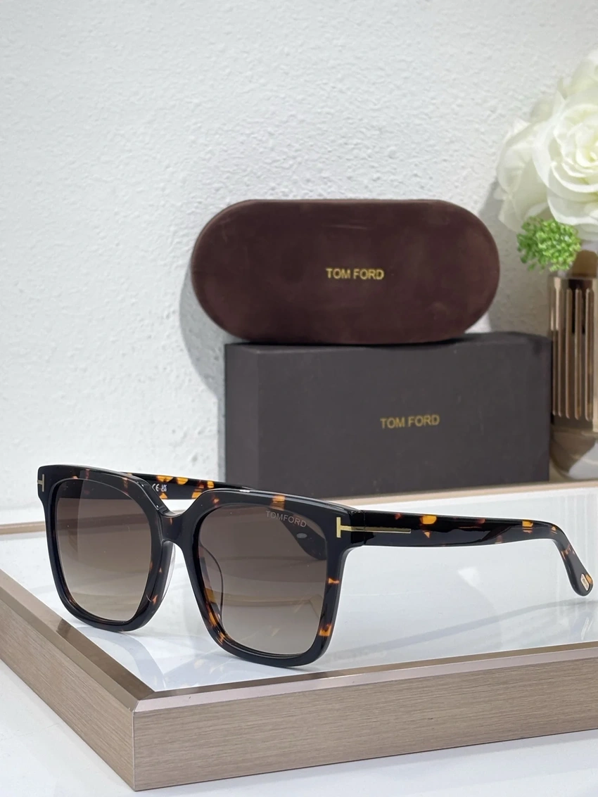 Wholesale Tom Ford FT0952 Dante Sunglasses | B2B Optical Distributor