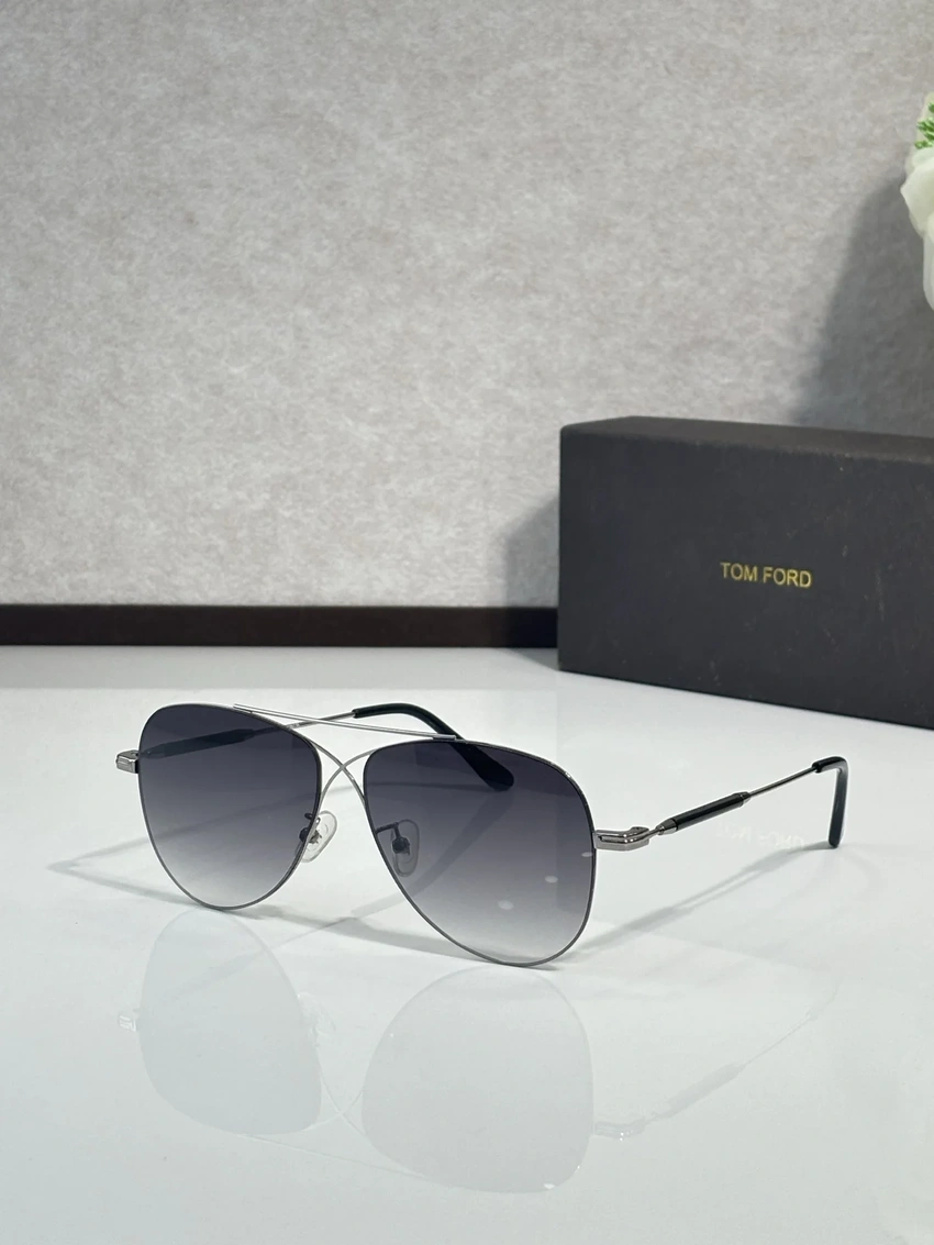 Wholesale Tom Ford FT0981 59mm Rectangle Sunglasses | B2B Optical Distributor