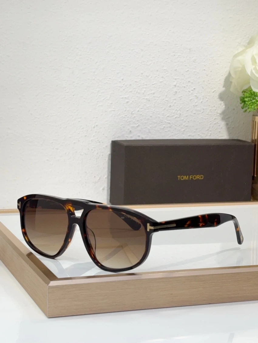 Wholesale Tom Ford FT1000 Isla Sunglasses | B2B Optical Distributor
