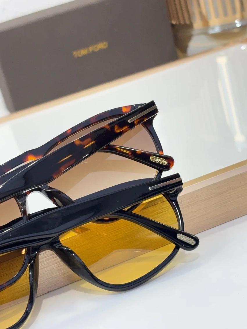Tom Ford FT1000 Sunglasses Hut for Wholesale | Optical Store Supplier