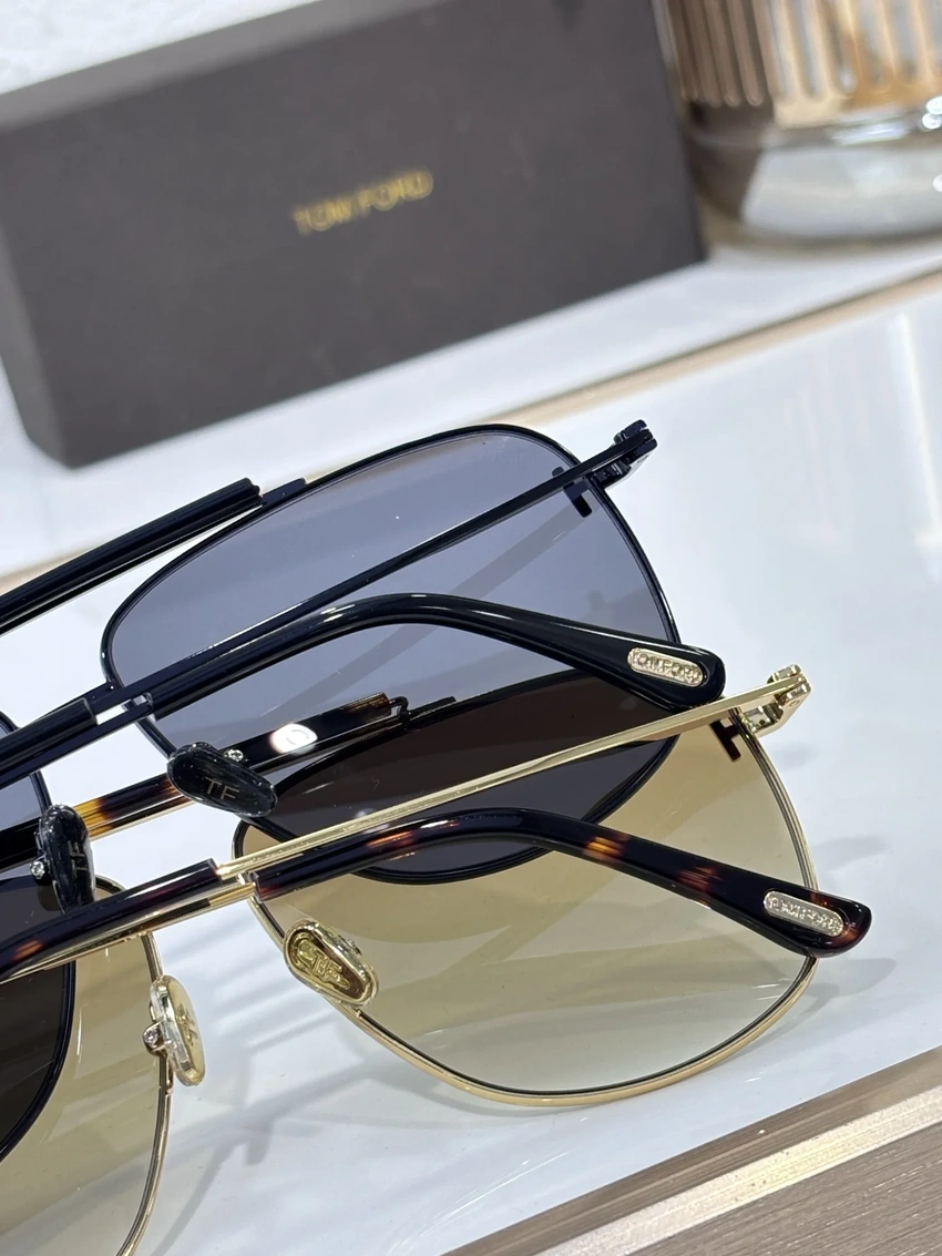 Tom Ford FT1017 Clip On Sunglasses – Wholesale Optical Frames Supplier