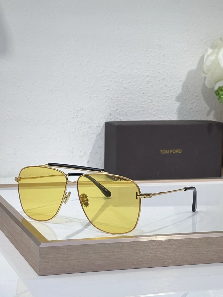 Tom Ford FT1017 Clip On Sunglasses – Wholesale Optical Frames Supplier