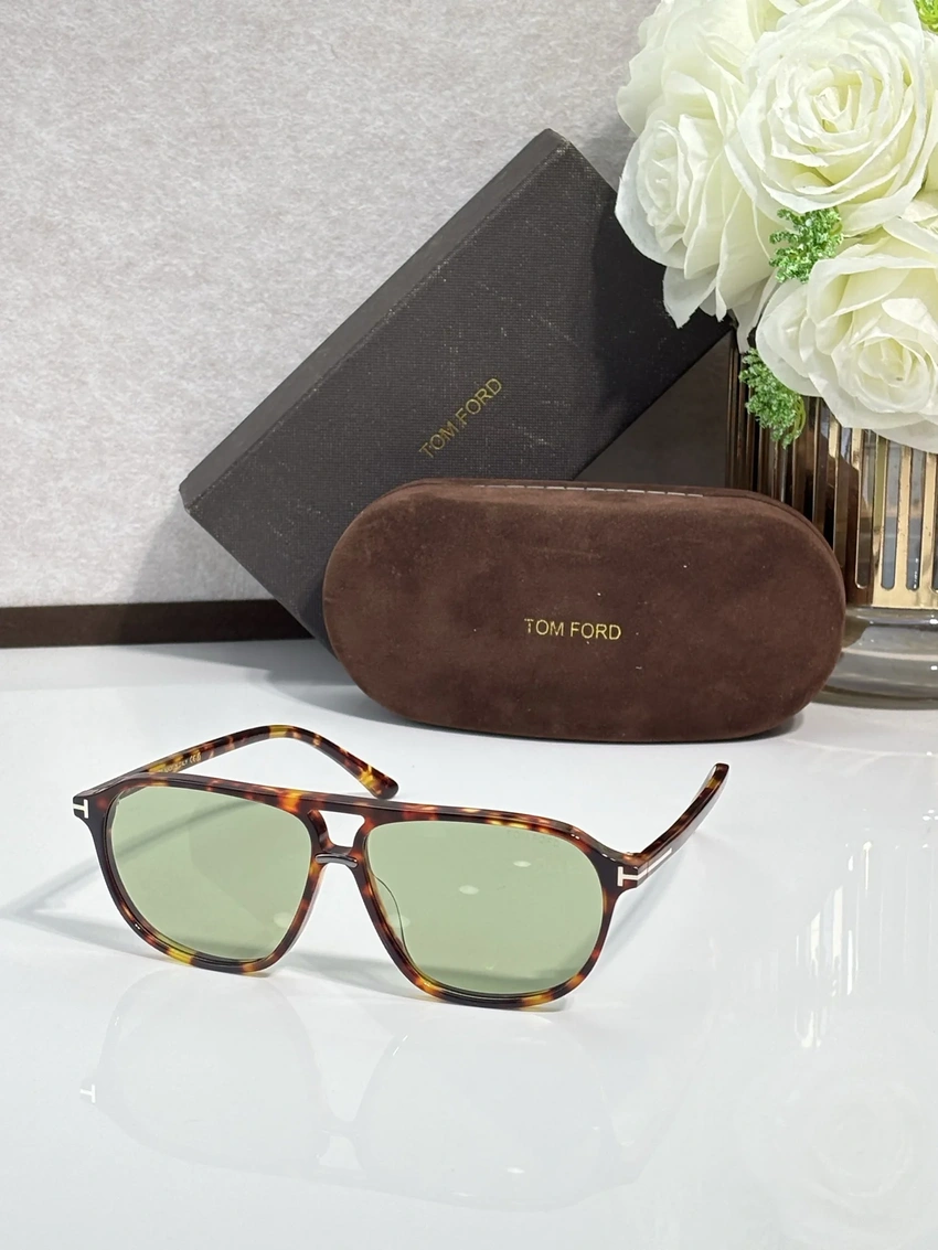 Wholesale Tom Ford FT1026 Lelio Sunglasses | B2B Optical Distributor