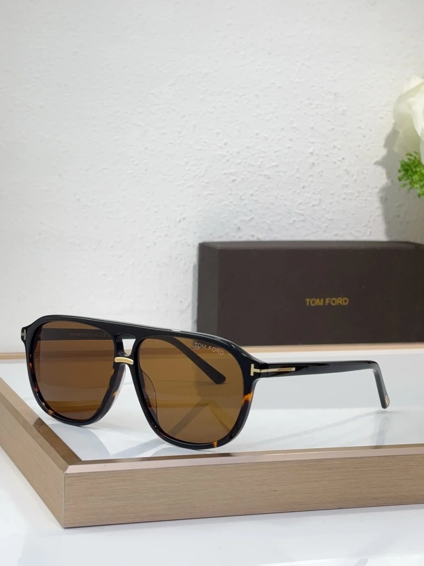 Tom Ford FT1026 Copy Sunglasses Wholesale | Optical Retail Supplier