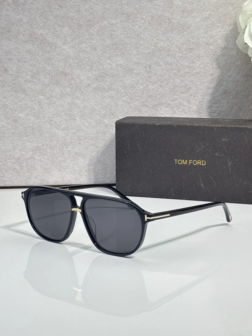 Wholesale Tom Ford FT1026 Lelio Sunglasses | B2B Optical Distributor