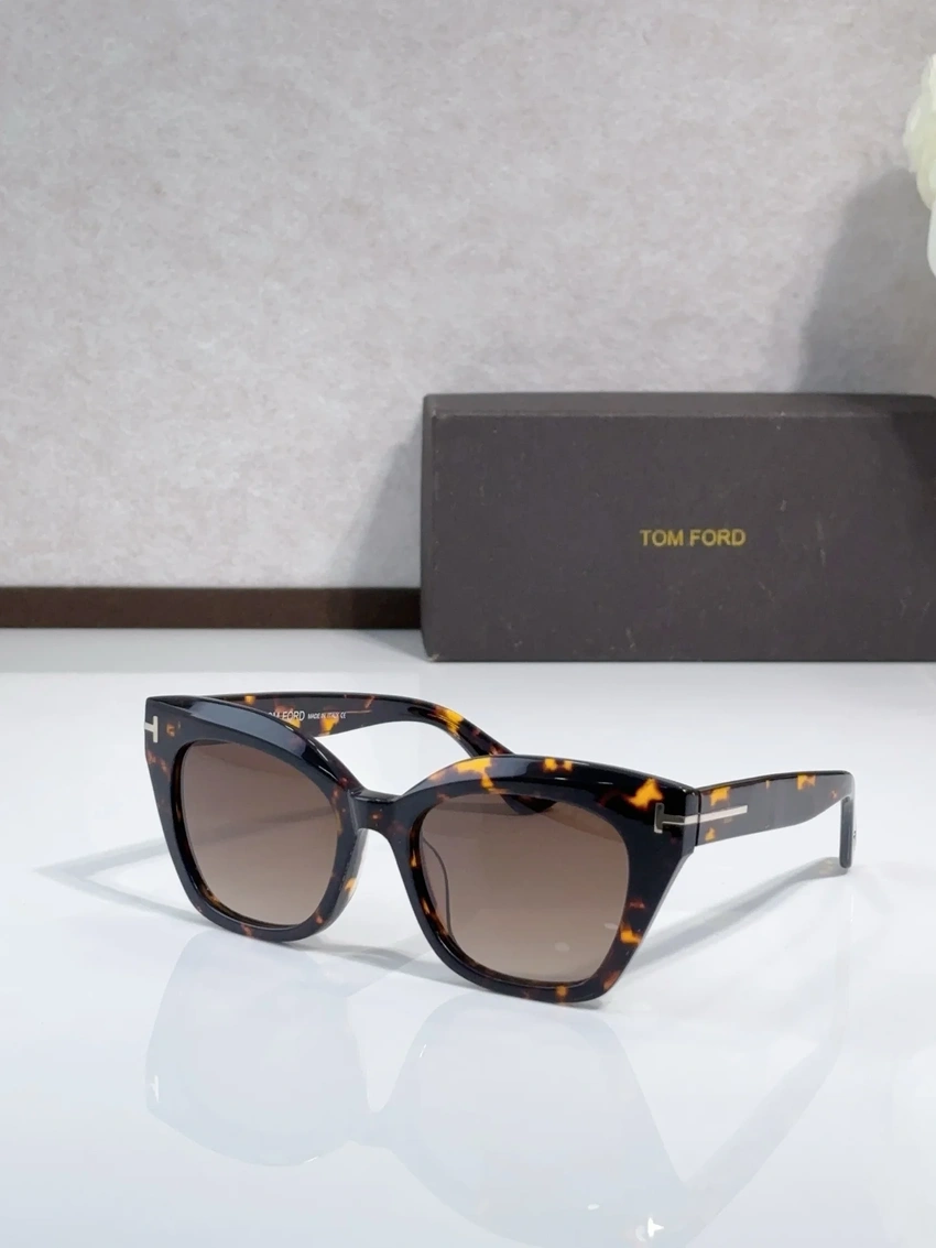 Tom Ford FT1031 Evangeline Sunglasses – Wholesale Optical Frames Supplier