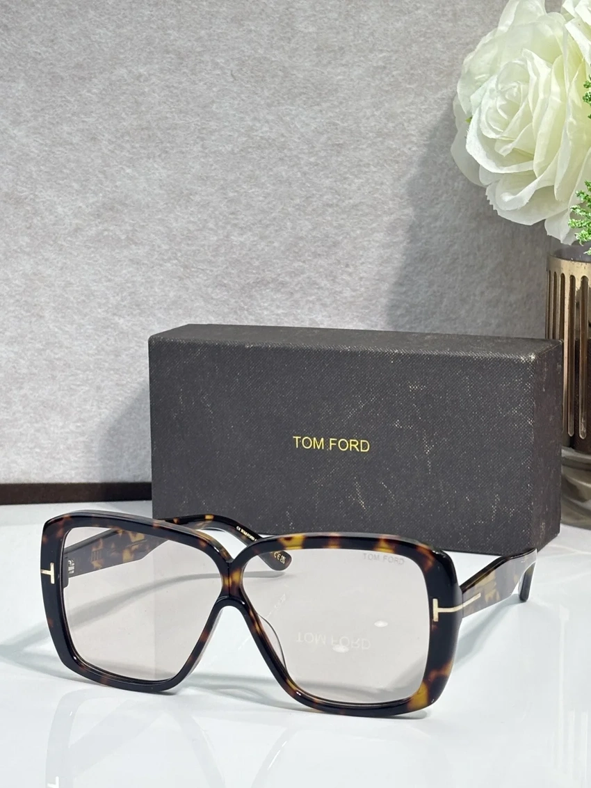Premium Tom Ford FT1037 Bronson Sunglasses – Wholesale Distributor