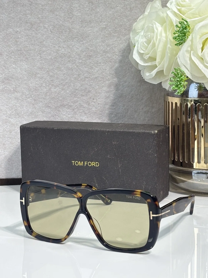 Tom Ford FT1037 Eric Sunglasses – Wholesale Optical Frames Supplier
