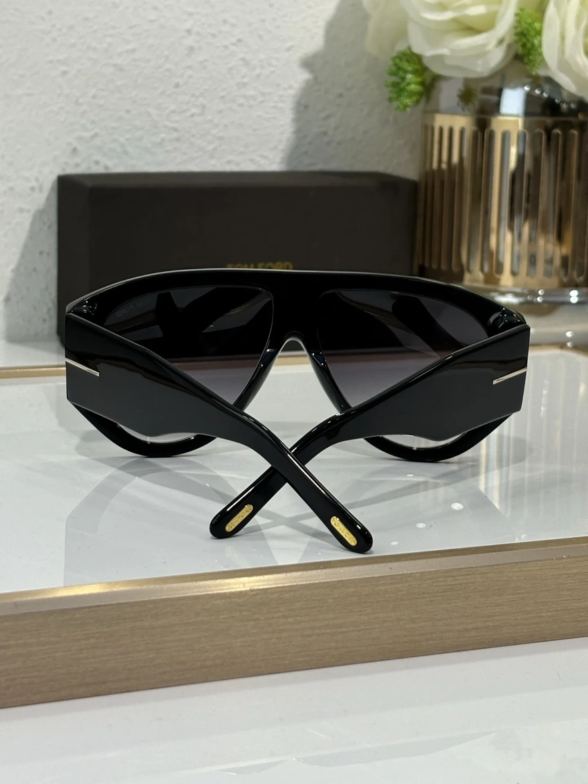 Buy Tom Ford FT1044 Gerrard Sunglasses Wholesale | Optical Importer