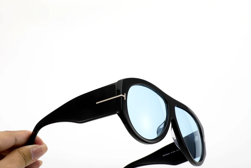 Tom Ford FT1044 Women’s Shades Wholesale | Optical Retail Supplier