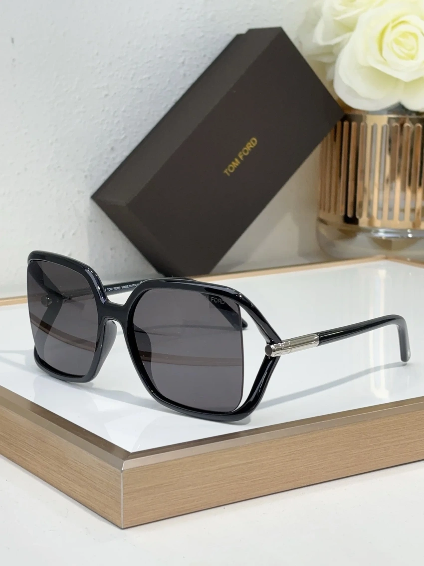 Tom Ford FT1089 Sunglass Women for Wholesale | Optical Store Supplier