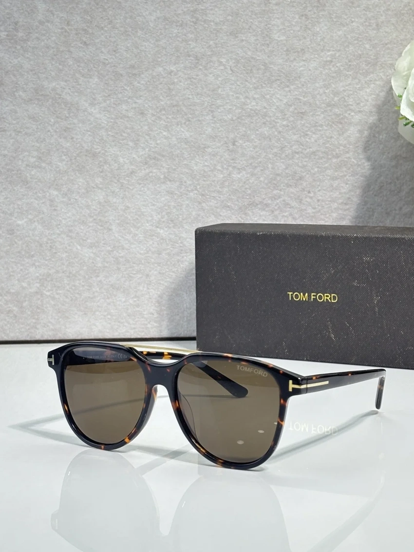 Wholesale Tom Ford FT1098 Oversize Sunglasses | B2B Optical Distributor