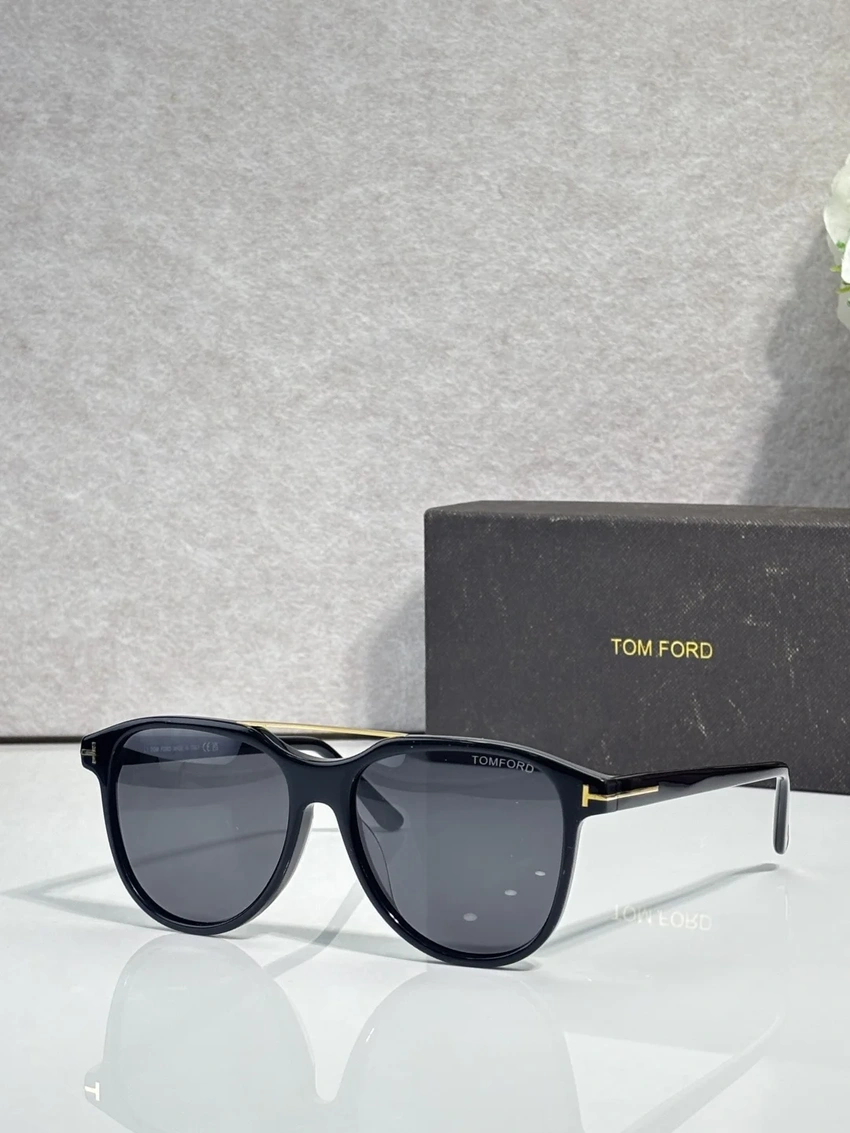 Wholesale Tom Ford FT1098 Retro Sunglasses | B2B Optical Distributor