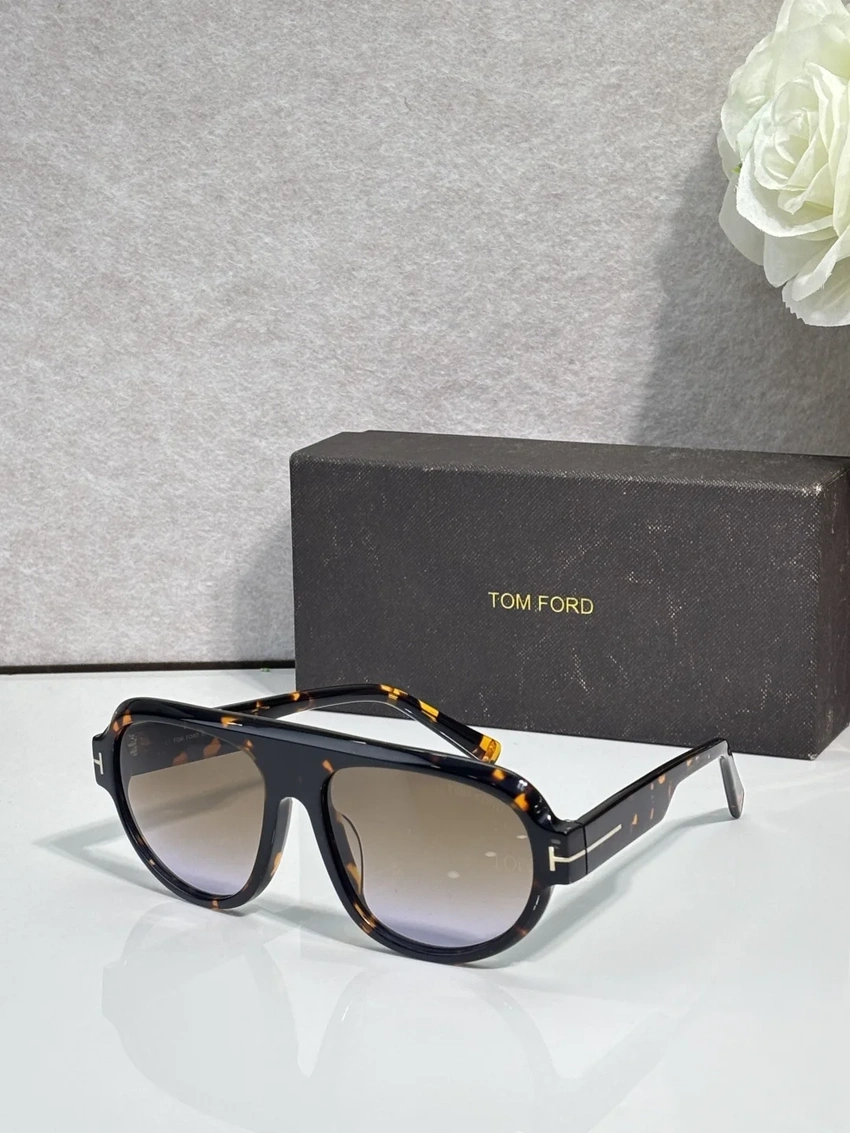 Tom Ford FT1102 Used Sunglasses Wholesale | Optical Retail Supplier