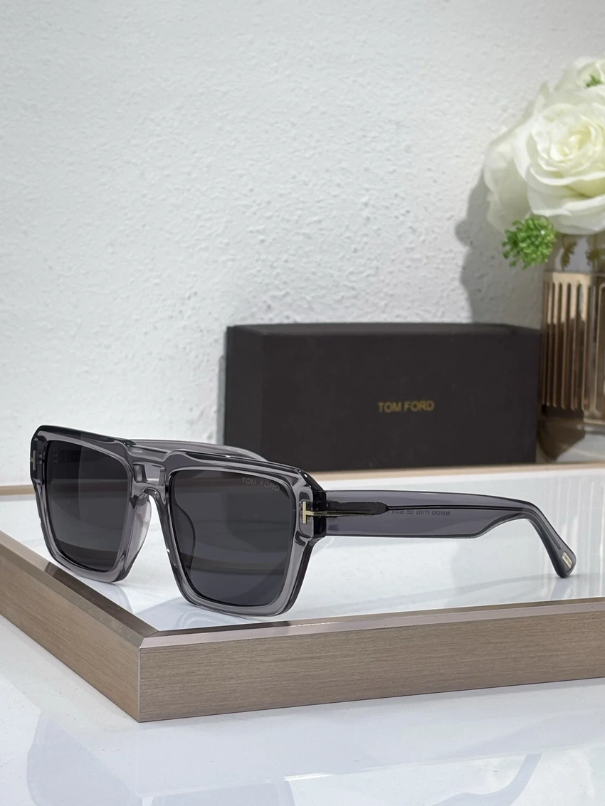 Wholesale Tom Ford FT1153 Sunglasses Unisex | B2B Optical Distributor