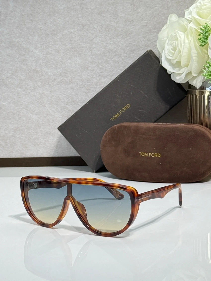 Tom Ford FT1182 59mm Rectangle Sunglasses – Wholesale Optical Frames Supplier