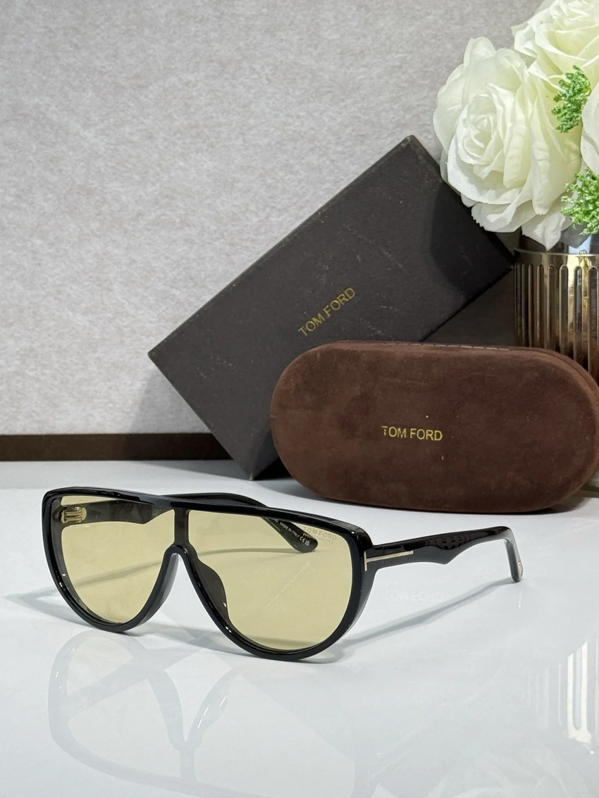 Tom Ford FT1182 Samson Sunglasses for Wholesale | Optical Store Supplier