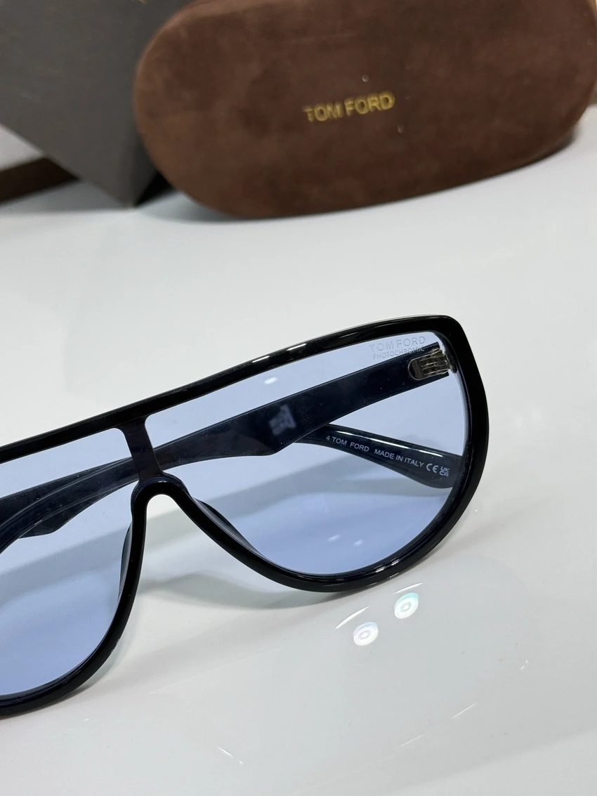 Tom Ford FT1182 Samson Sunglasses for Wholesale | Optical Store Supplier
