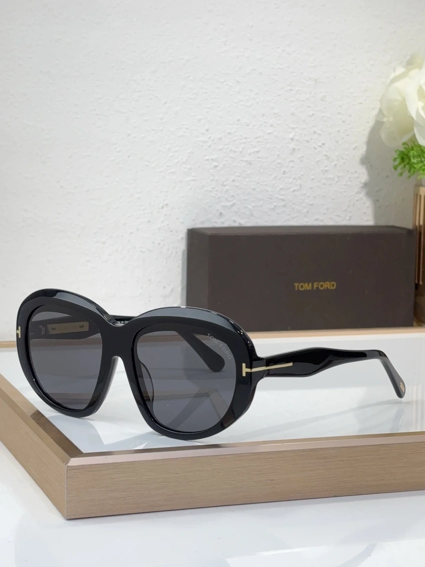 Wholesale Tom Ford FT1193 Women Sunglasses | B2B Optical Distributor
