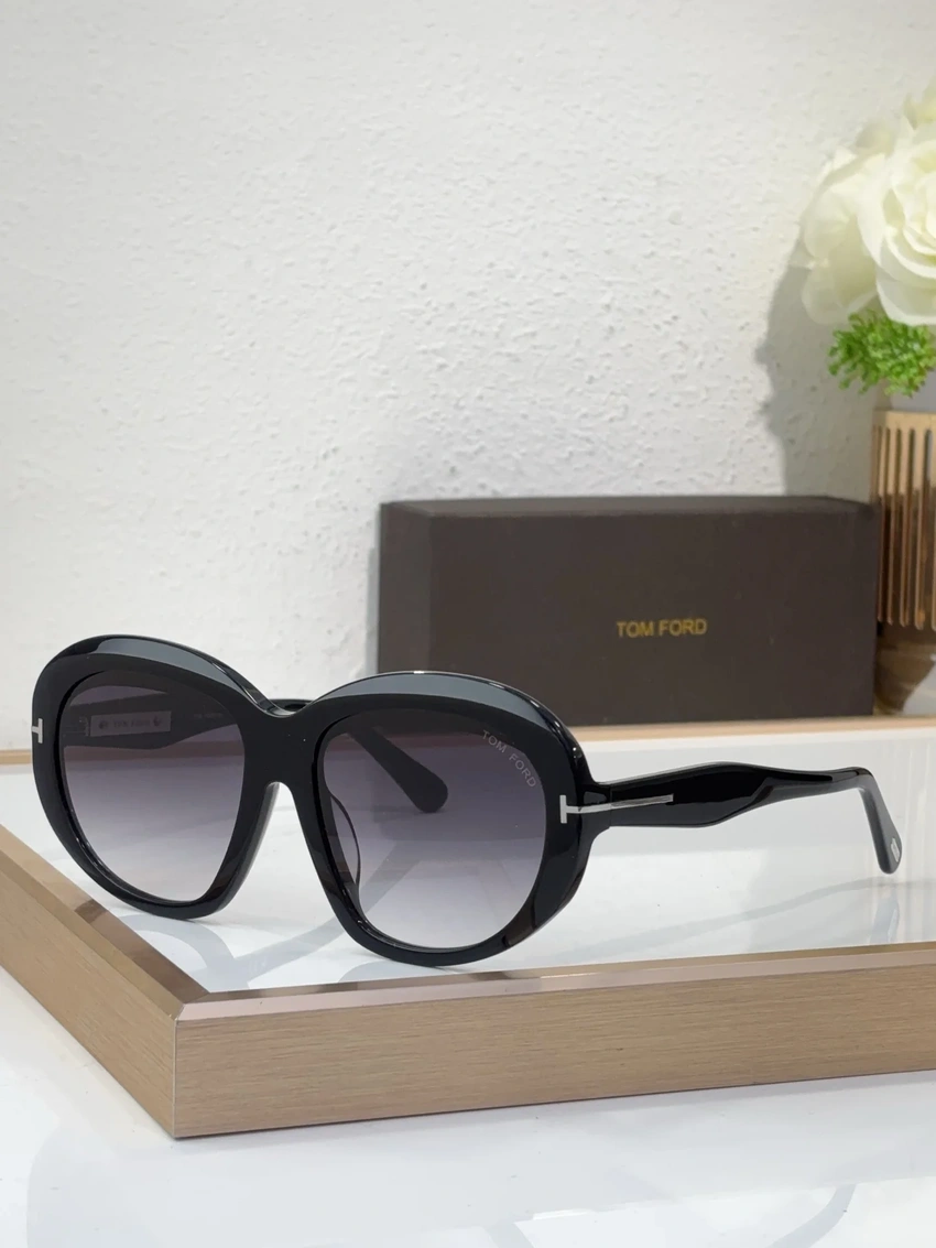 Wholesale Tom Ford FT1193 Women Sunglasses | B2B Optical Distributor