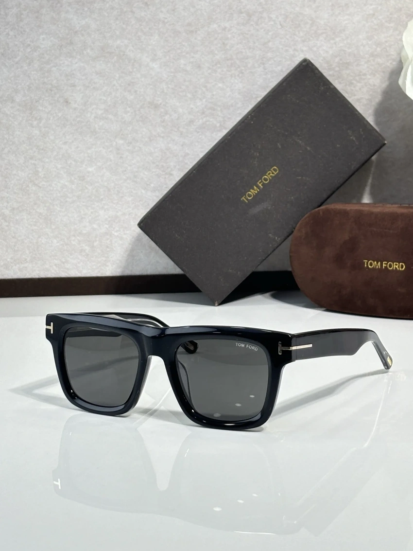 Tom Ford FT1200 Sunglasses Gold for Wholesale | Optical Store Supplier