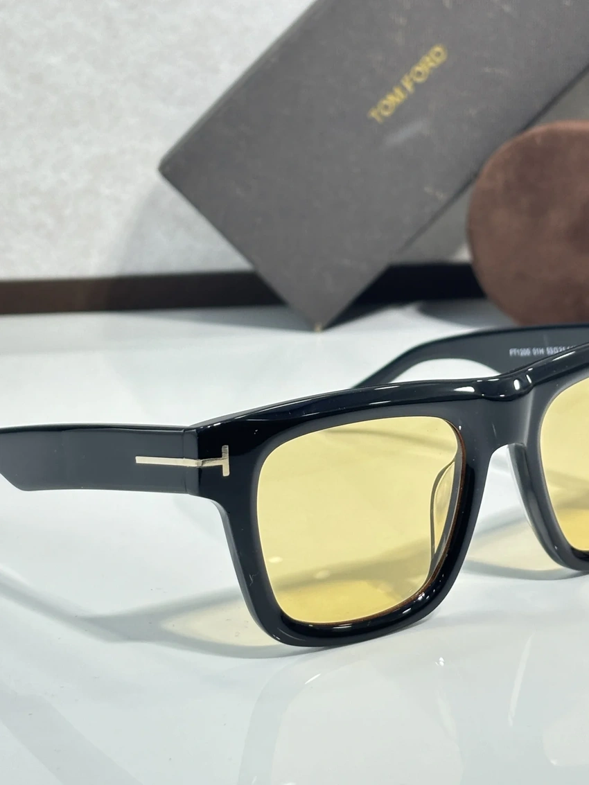 Tom Ford FT1200 Bronson Aviator Sunglasses – Wholesale Optical Frames Supplier