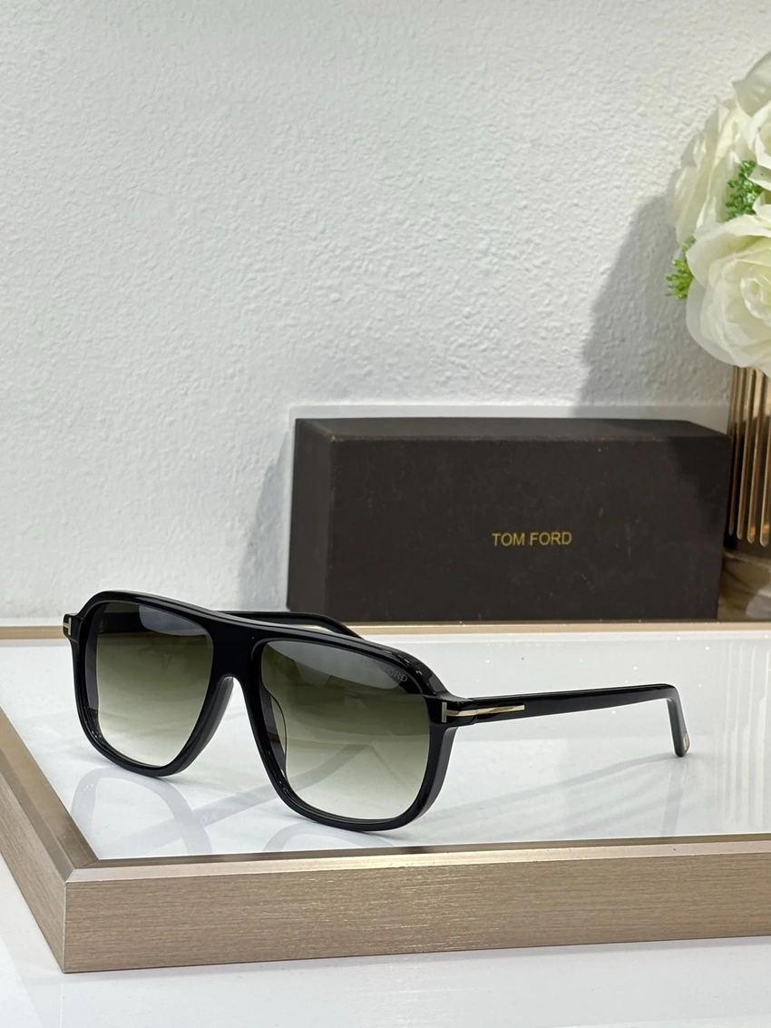 Tom Ford FT1208 Eyewear Pilot Frame Sunglasses – Wholesale Optical Frames Supplier