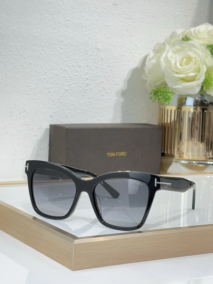 Wholesale Tom Ford FT1217 Icon Square Sunglasses | B2B Optical Distributor