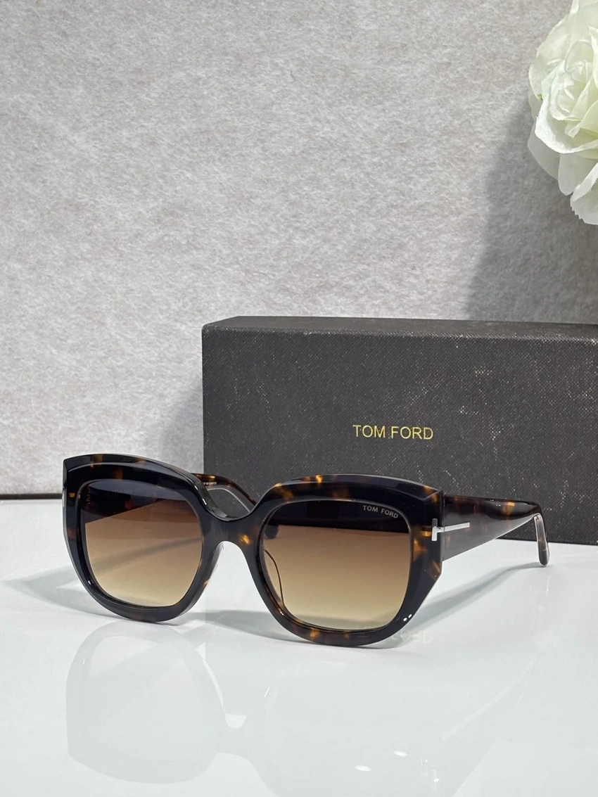 Wholesale Tom Ford FT1220 Women’s Sunglasses | B2B Optical Distributor