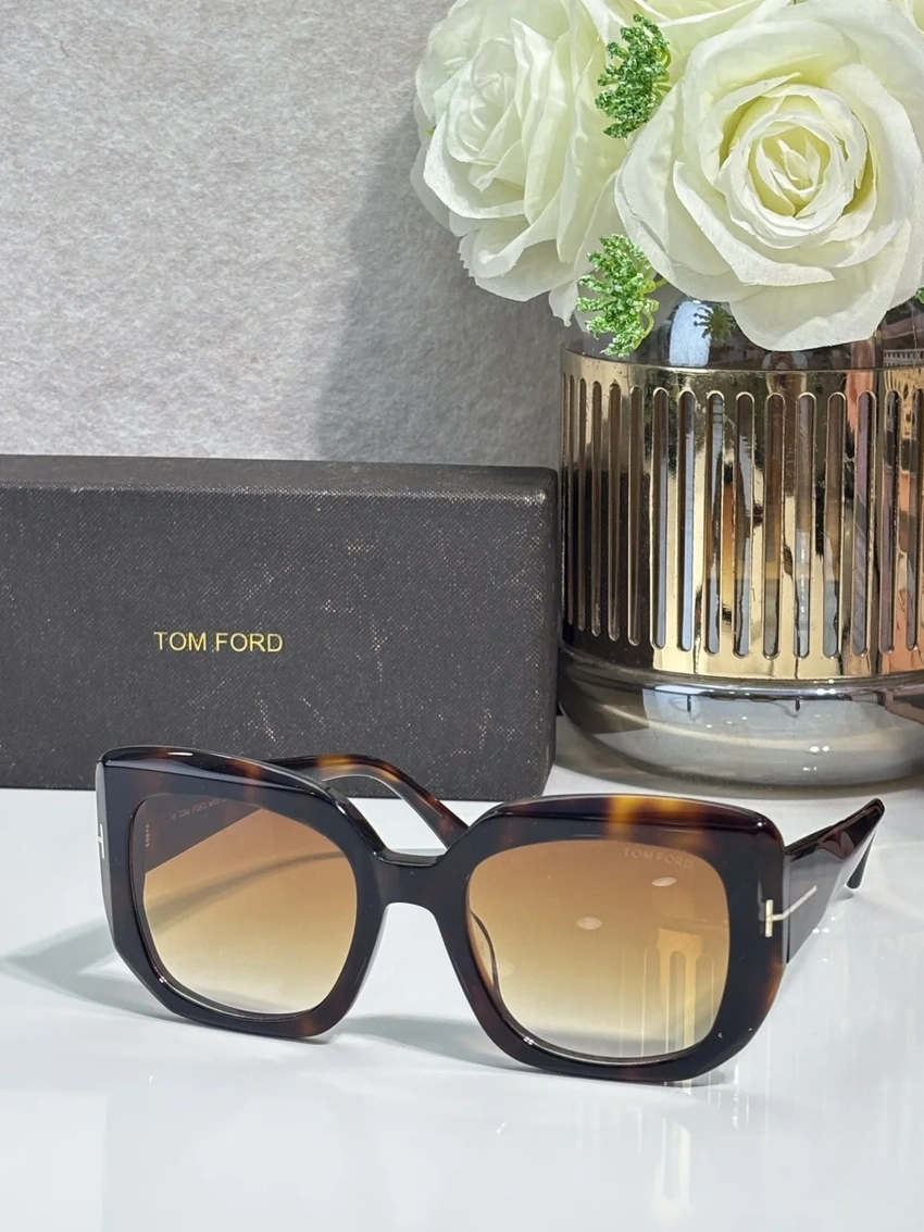 Premium Tom Ford FT1220 Sunglasses Penelope – Wholesale Distributor