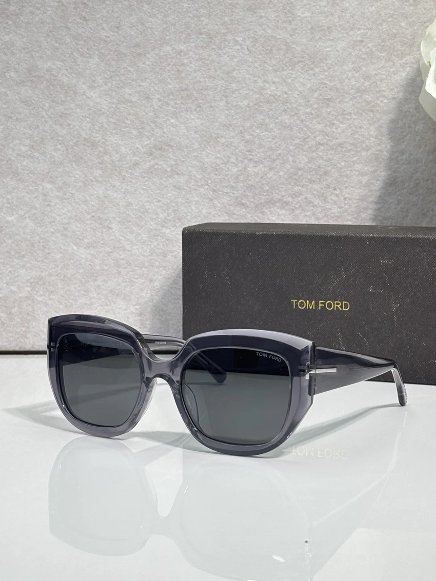 Wholesale Tom Ford FT1220 Celebrity Sunglasses | B2B Optical Distributor