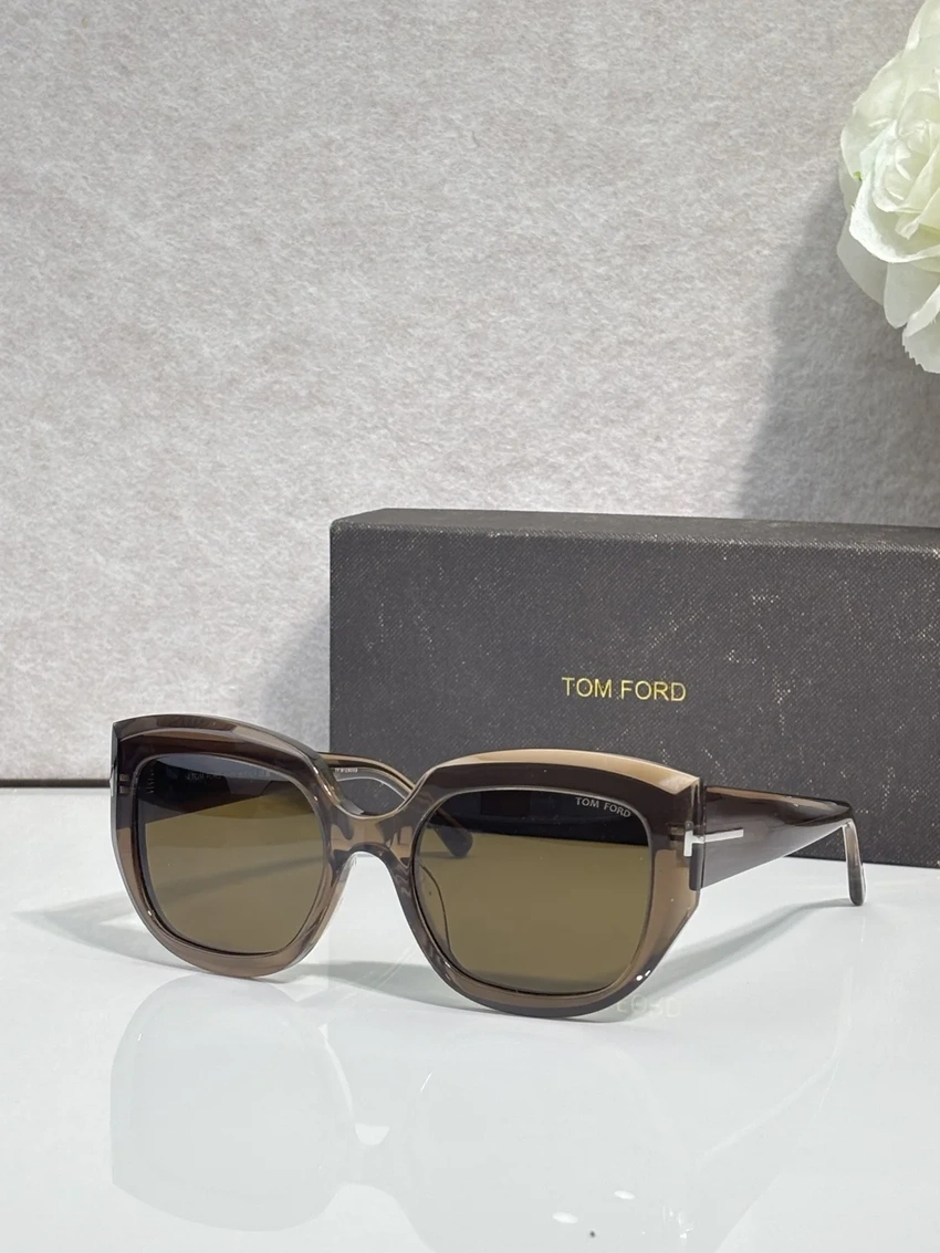 Wholesale Tom Ford FT1220 Celebrity Sunglasses | B2B Optical Distributor