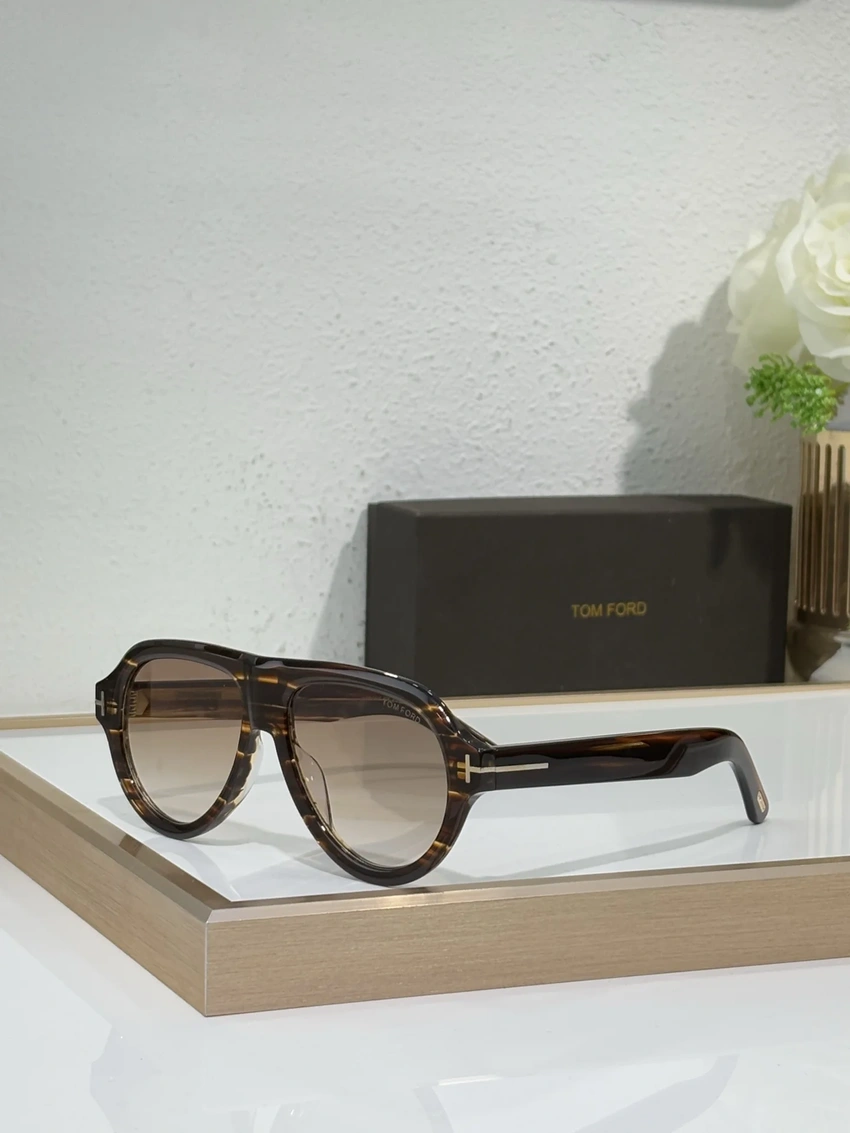 Wholesale Tom Ford FT1225 Penelope Sunglasses | B2B Optical Distributor