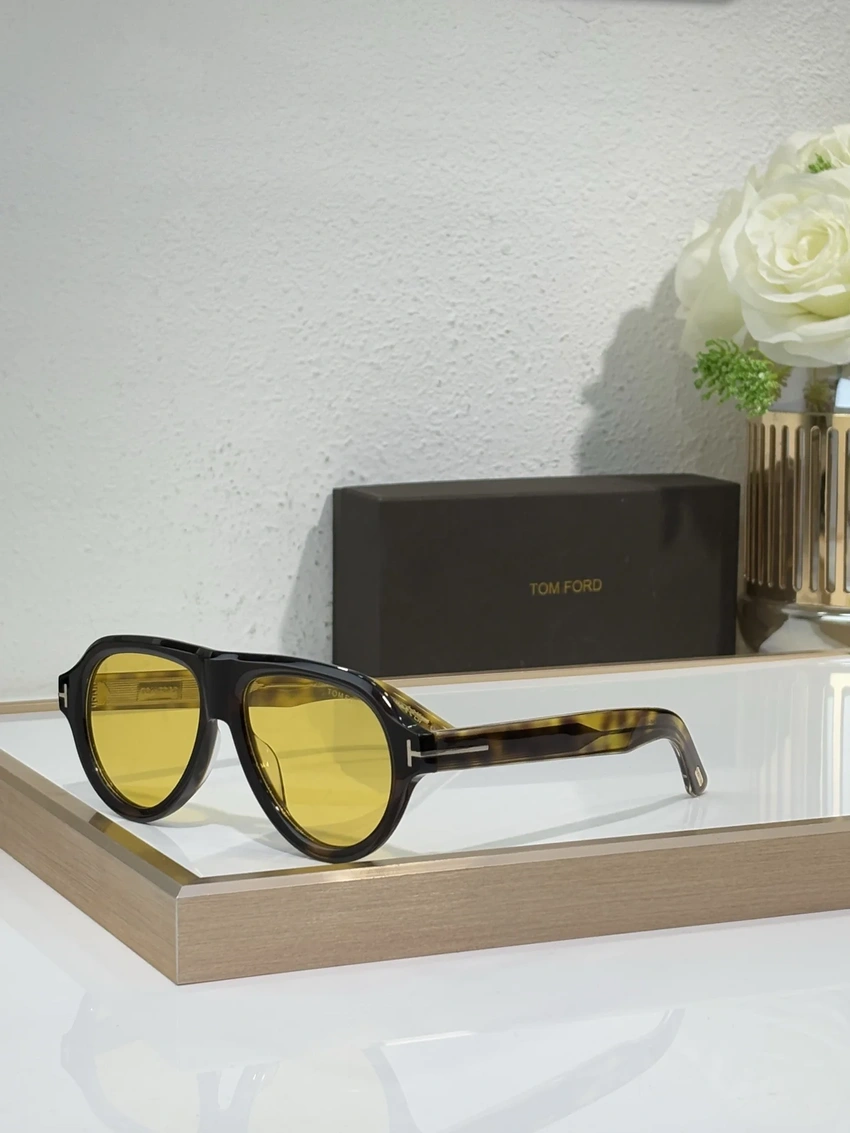Wholesale Tom Ford FT1225 Cat Sunglasses | B2B Optical Distributor
