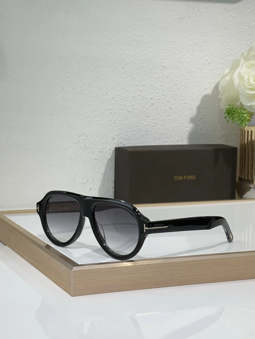 Wholesale Tom Ford FT1225 Cat Sunglasses | B2B Optical Distributor
