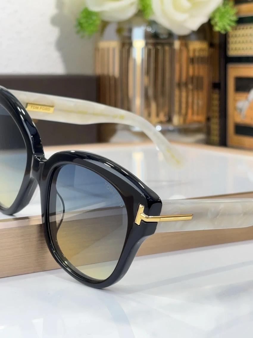 Premium Tom Ford FT1235 Erol Sunglasses – Wholesale Distributor