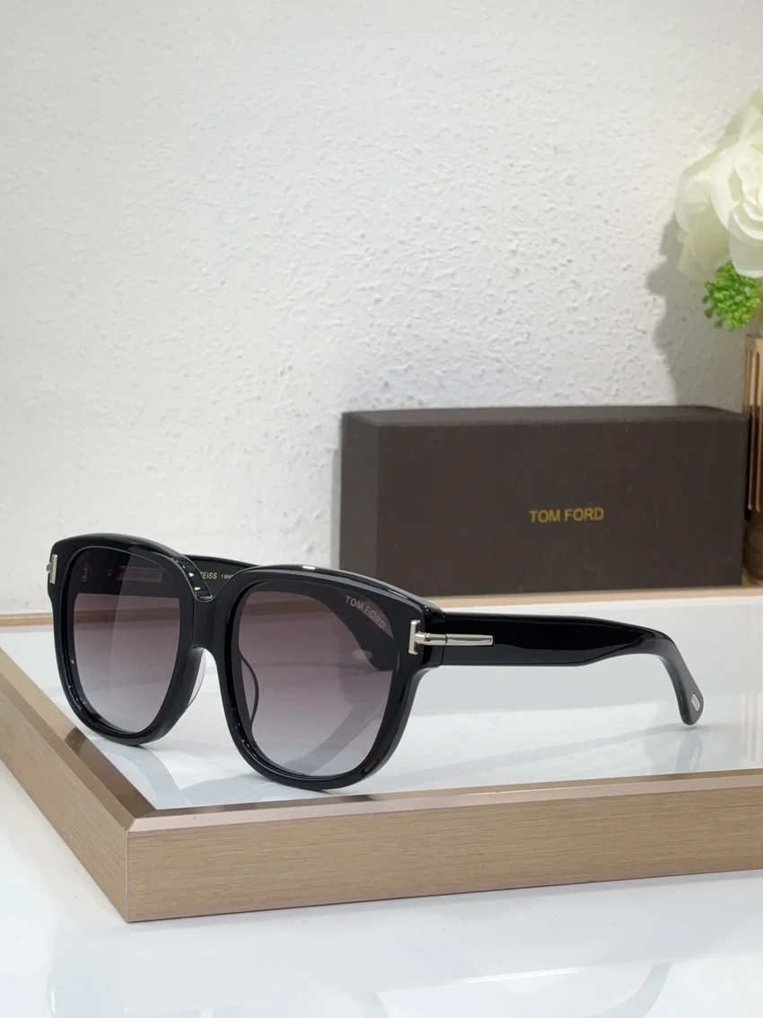 Tom Ford FT1236 Annabel Sunglasses for Wholesale | Optical Store Supplier