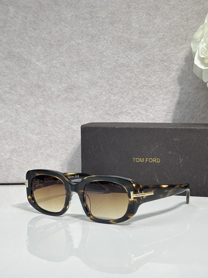 Tom Ford FT1253 Wyatt Sunglasses Wholesale | Optical Retail Supplier
