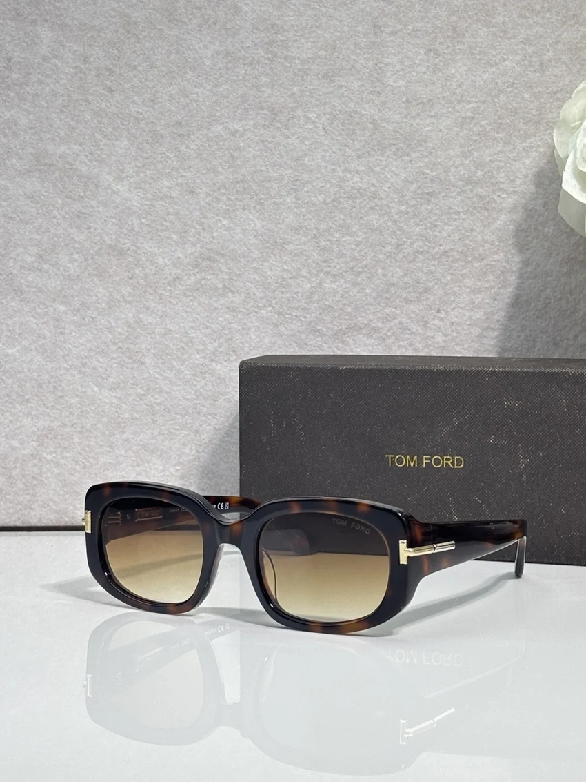 Premium Tom Ford FT1253 Fiore Sunglasses – Wholesale Distributor