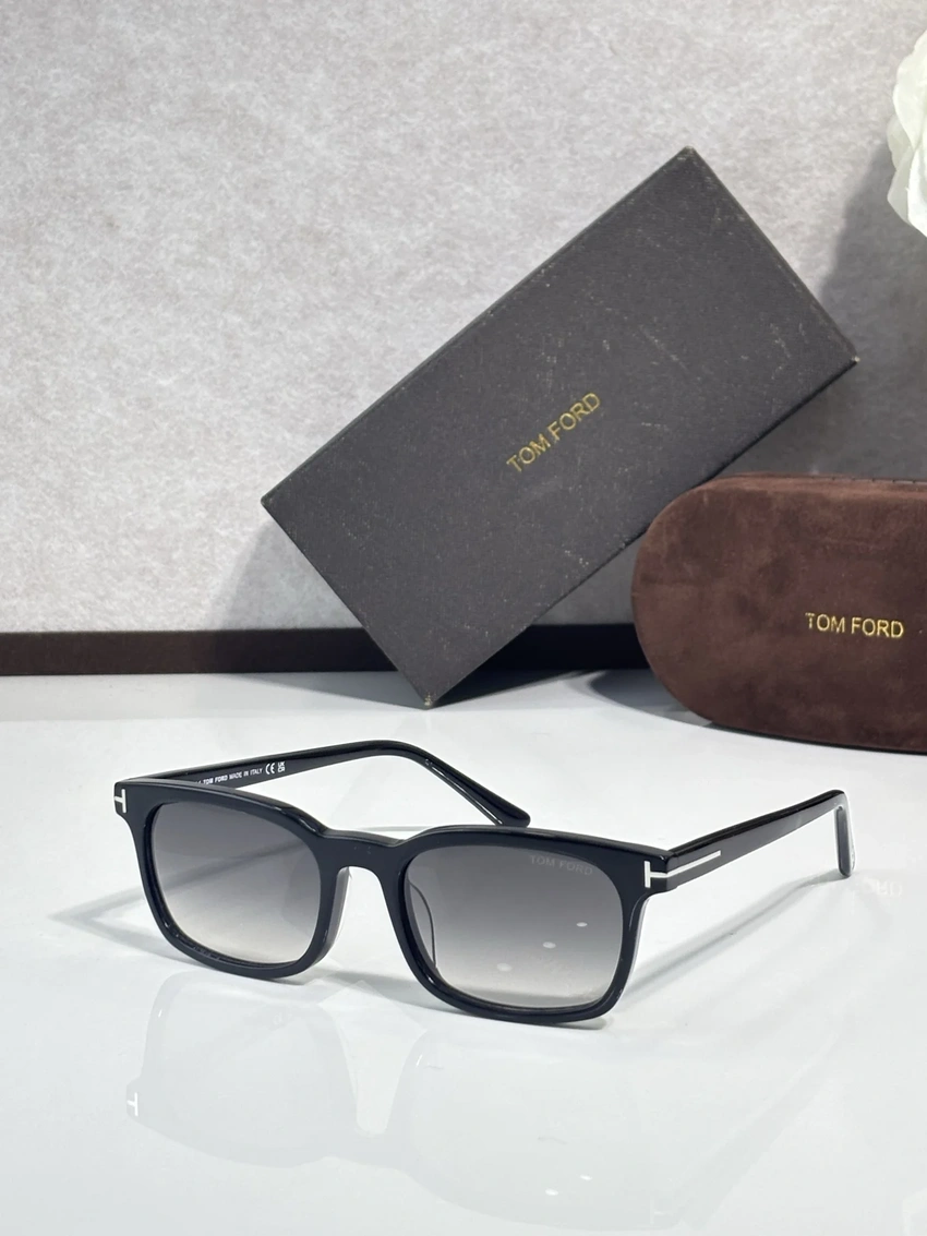 Tom Ford FT1300 Lionel Sunglasses Wholesale | Optical Retail Supplier