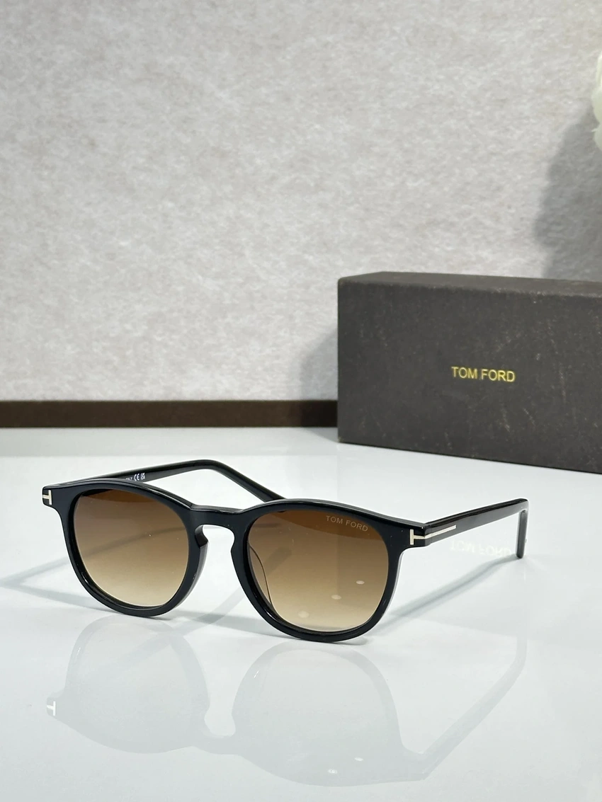 Wholesale Tom Ford FT1302 Alberto Sunglasses | B2B Optical Distributor
