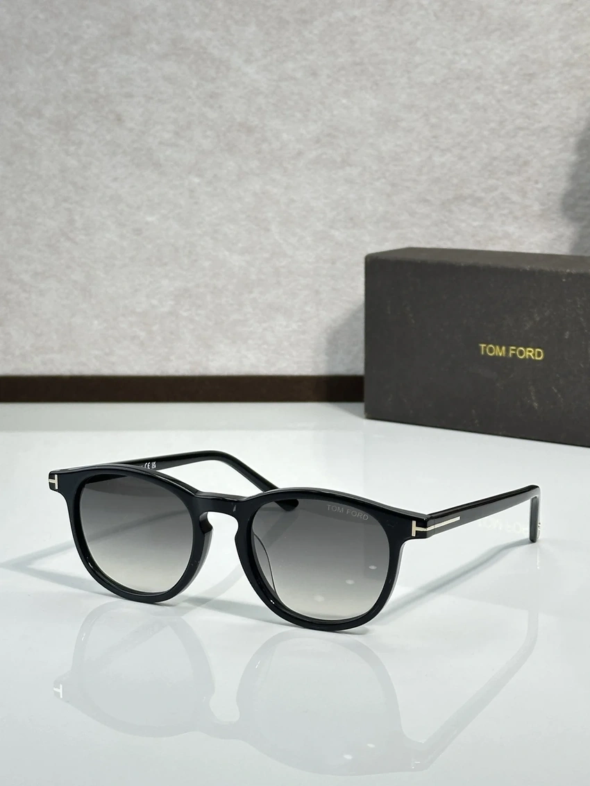 Tom Ford FT1302 Sunglasses On Sale – Wholesale Optical Frames Supplier