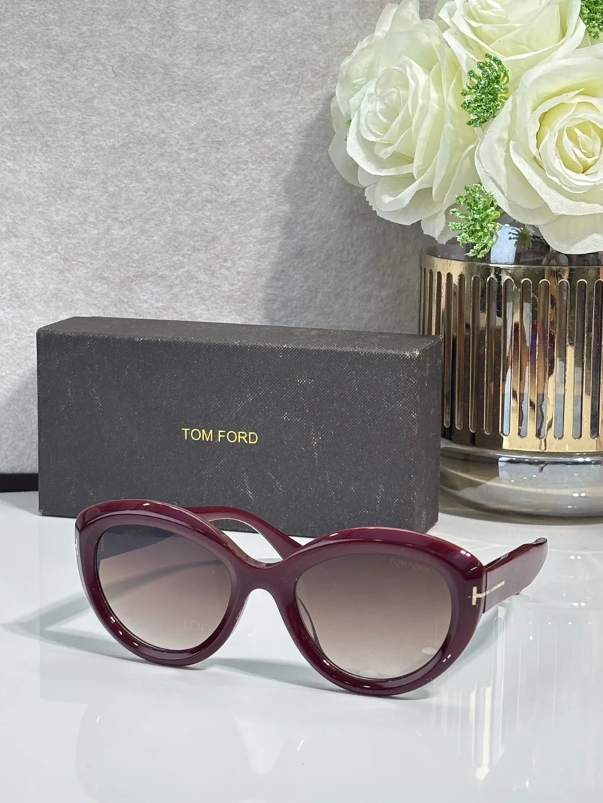 Tom Ford FT1316 Jennifer Sunglasses for Wholesale | Optical Store Supplier