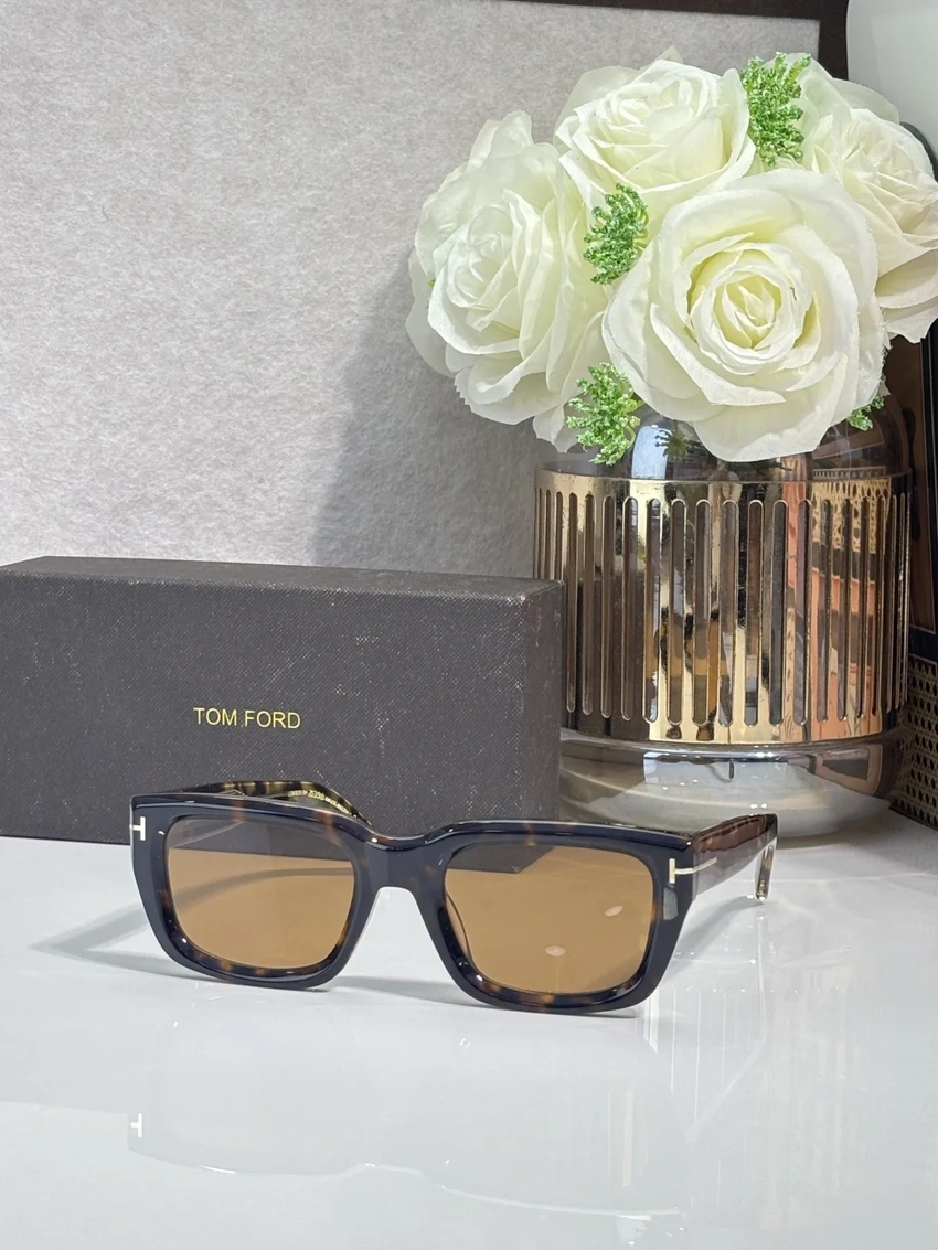 Tom Ford FT1327 Men’s Sunglasses Wholesale | Optical Retail Supplier