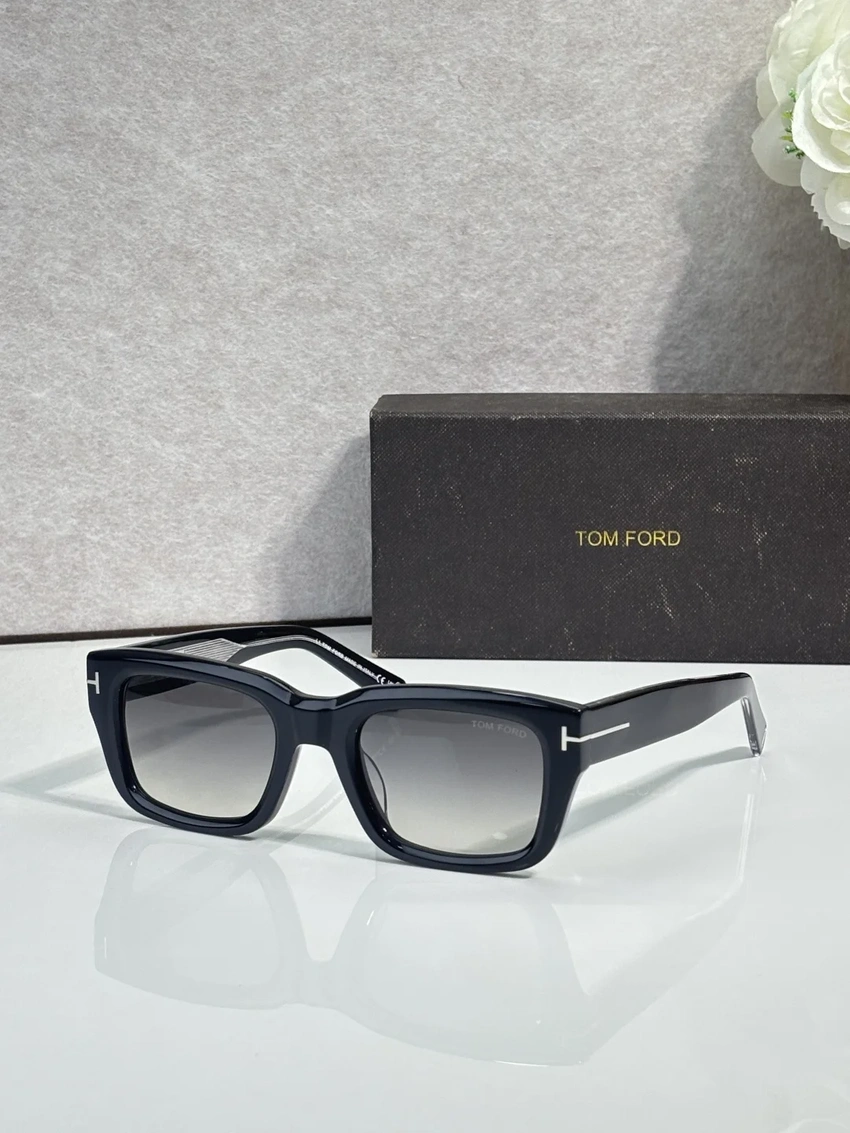 Tom Ford FT1327 Men’s Sunglasses Wholesale | Optical Retail Supplier