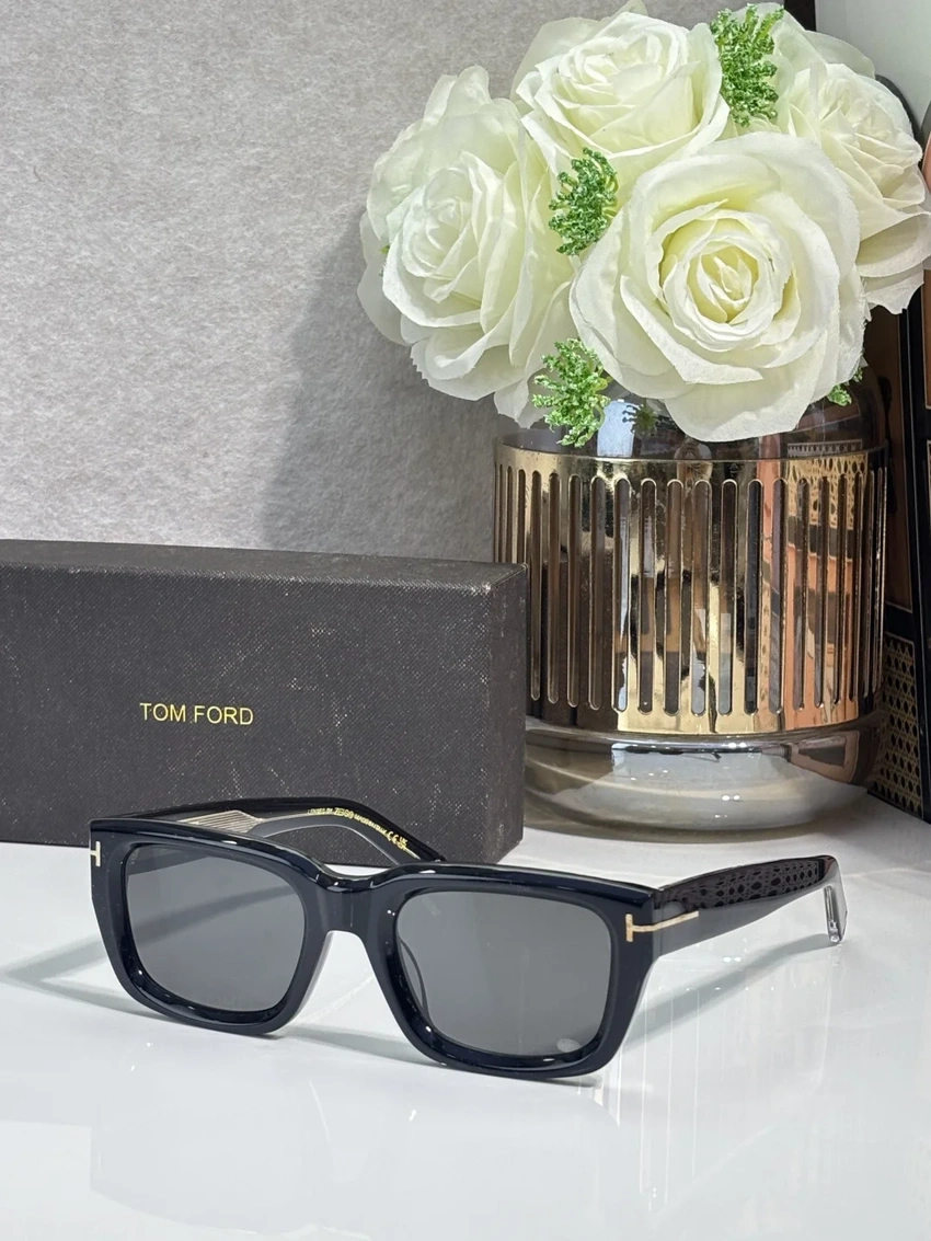 Tom Ford FT1327 Rosco Aviator Sunglasses Wholesale | Optical Retail Supplier