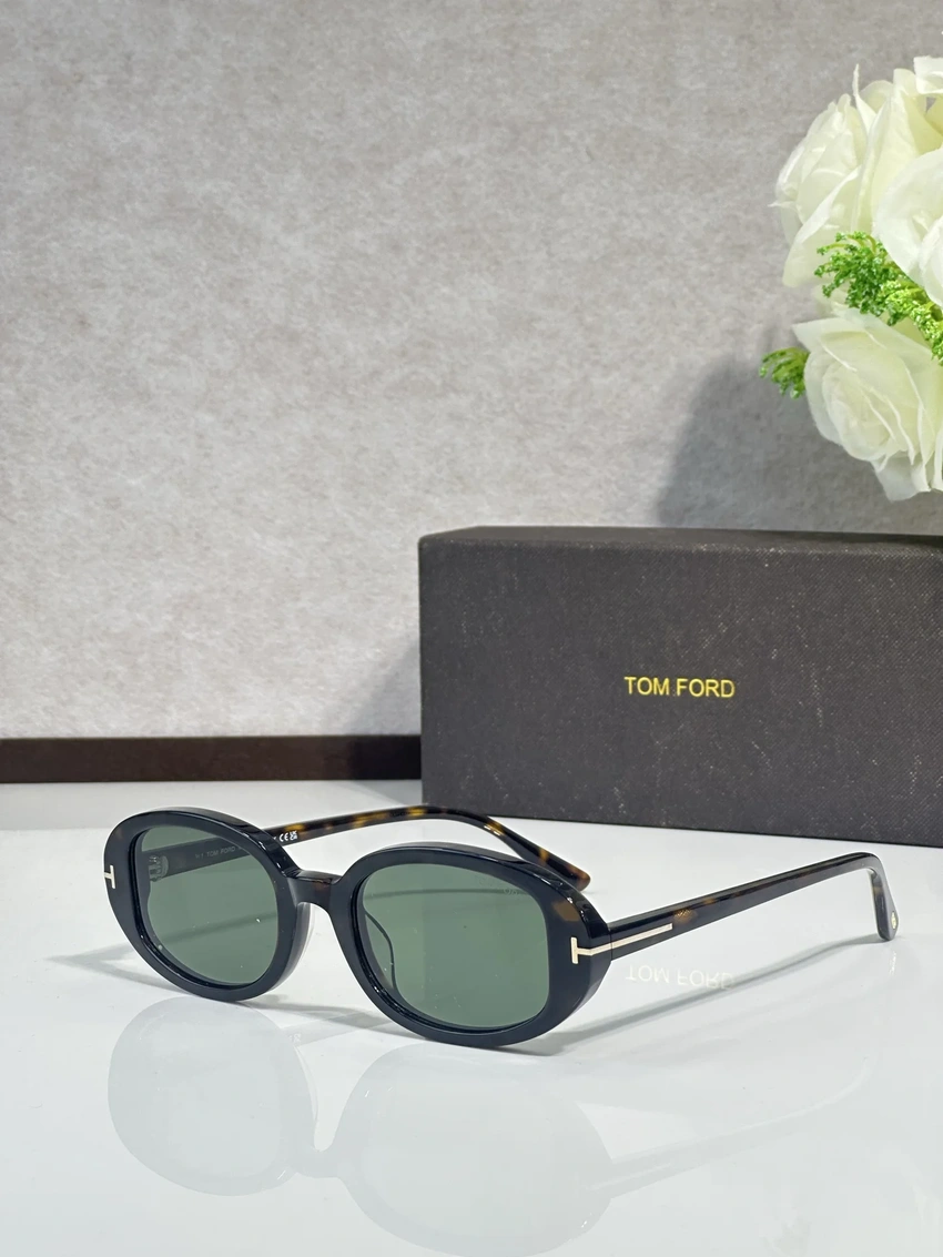 Wholesale Tom Ford FT1364 Sunglasses Celebrity | B2B Optical Distributor