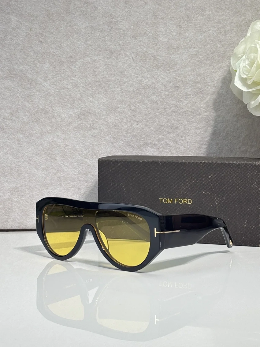 Wholesale Tom Ford FT1404 Sunglasses Gold | B2B Optical Distributor