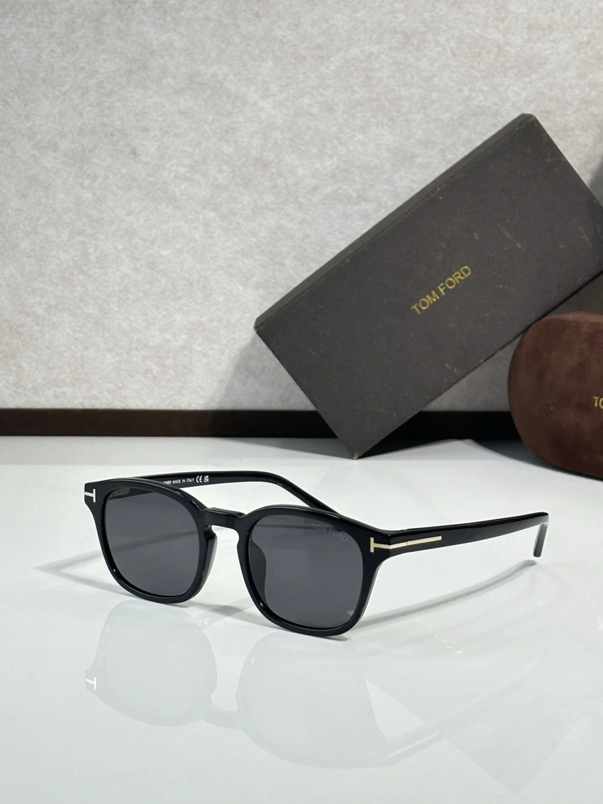 Tom Ford FT5532 Eric Sunglasses for Wholesale | Optical Store Supplier