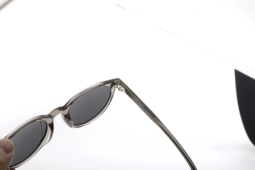 Tom Ford FT5695-B Reggie Sunglasses for Wholesale | Optical Store Supplier